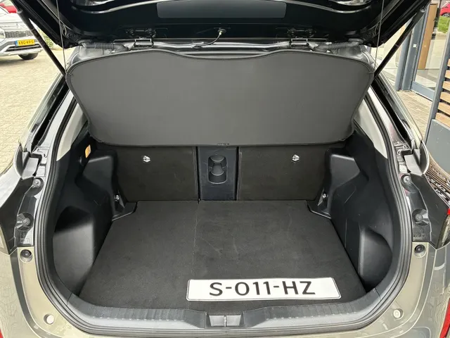 Toyota Yaris Cross Toyota Yaris Cross 1.5 Hybrid Executive | Trekhaak | HUD | JBL | PDC V+A