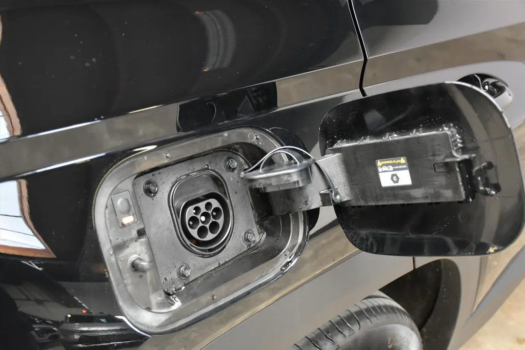 Hyundai Tucson 1.6 T-GDi HEV Premium I Leder I 1510kg trekgewicht.