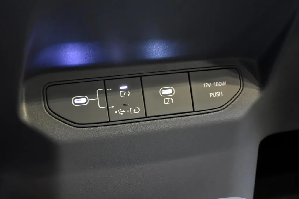 Kia EV3 81,4 kWh 204pk Plus NIEUW
