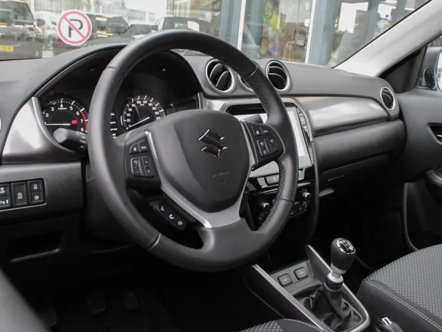 Suzuki Vitara 1.4 Boosterjet Select Smart Hybrid | Snel rijden!