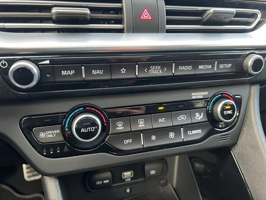 Kia Niro 1.6 GDi Hybrid ExecutiveLine Full options | Dealer onderhouden | Leder interieur | Stoelverwarming en verkoeling | Schuifkanteldak