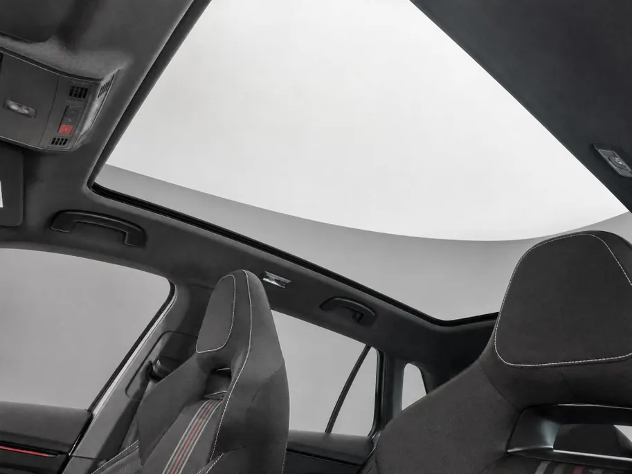 Škoda Kamiq Monte Carlo 1.0 TSI 85 kW / 115 PK SUV 7 versn.DSG | Metallic Lak | Travel assist Plus | 1000,- inruilvoordeel!!