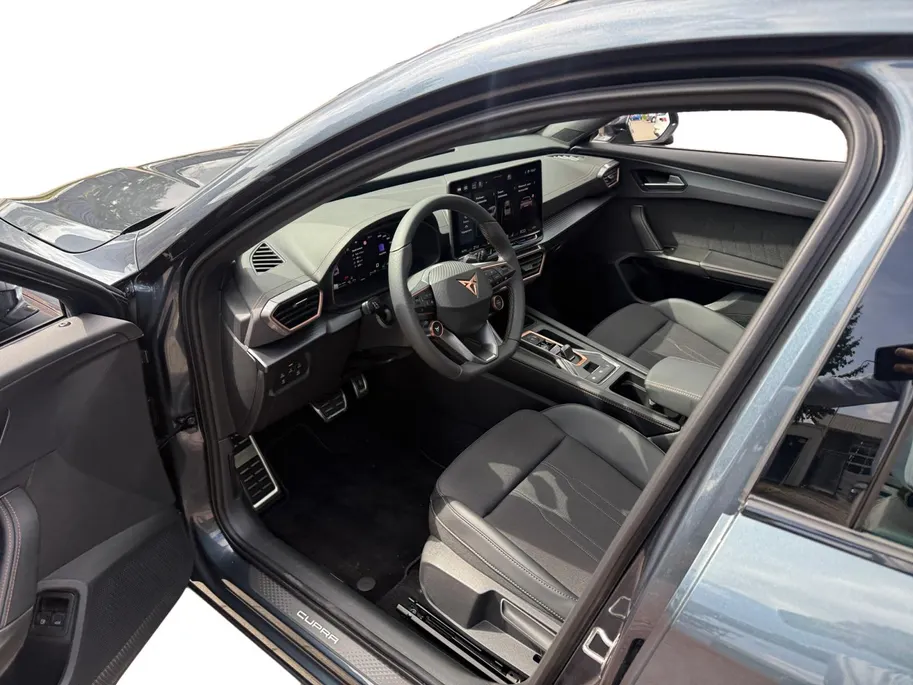 CUPRA Formentor 1.5 TSI e-Hybrid Business Afneembare trekhaak | panorama dak | stoel/stuur verwarming | Carplay |