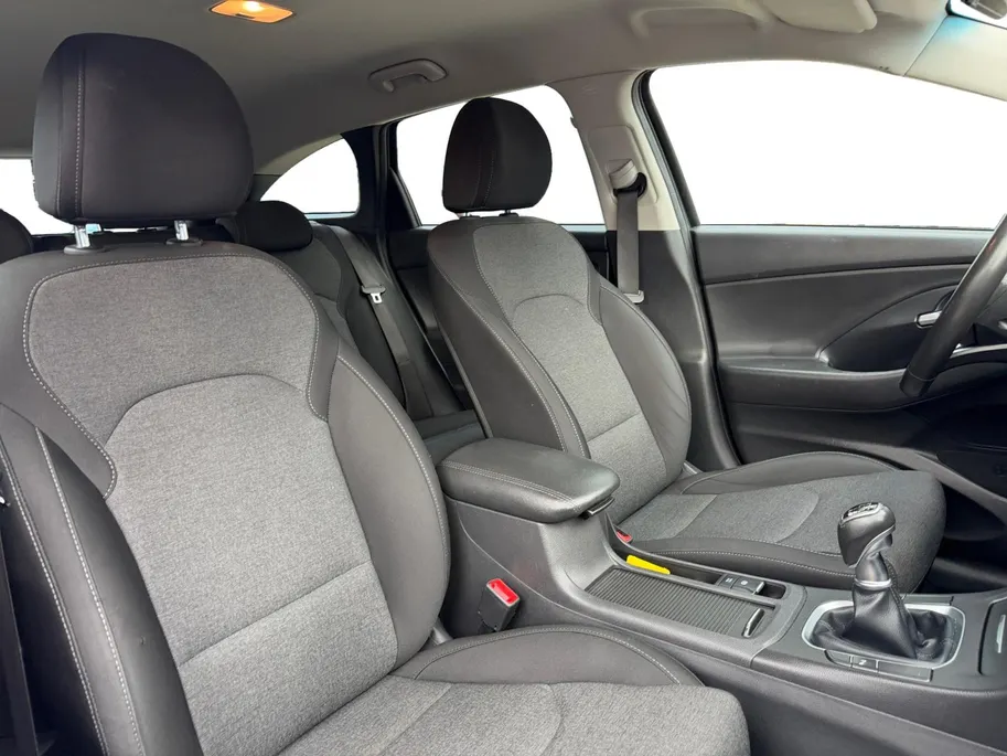 Hyundai i30 Wagon 1.0 T-GDi MHEV Comfort | Apple Carplay & Android Auto | Cruise control | Climate control | Achteruitrijcamera |