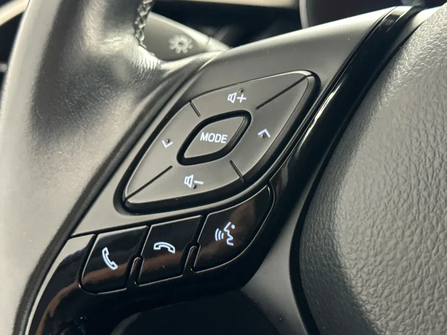 Toyota C-HR 1.8 Hybrid Dynamic Automaat | Navigatie | 18'' L.M. Velgen | Parkeercamera