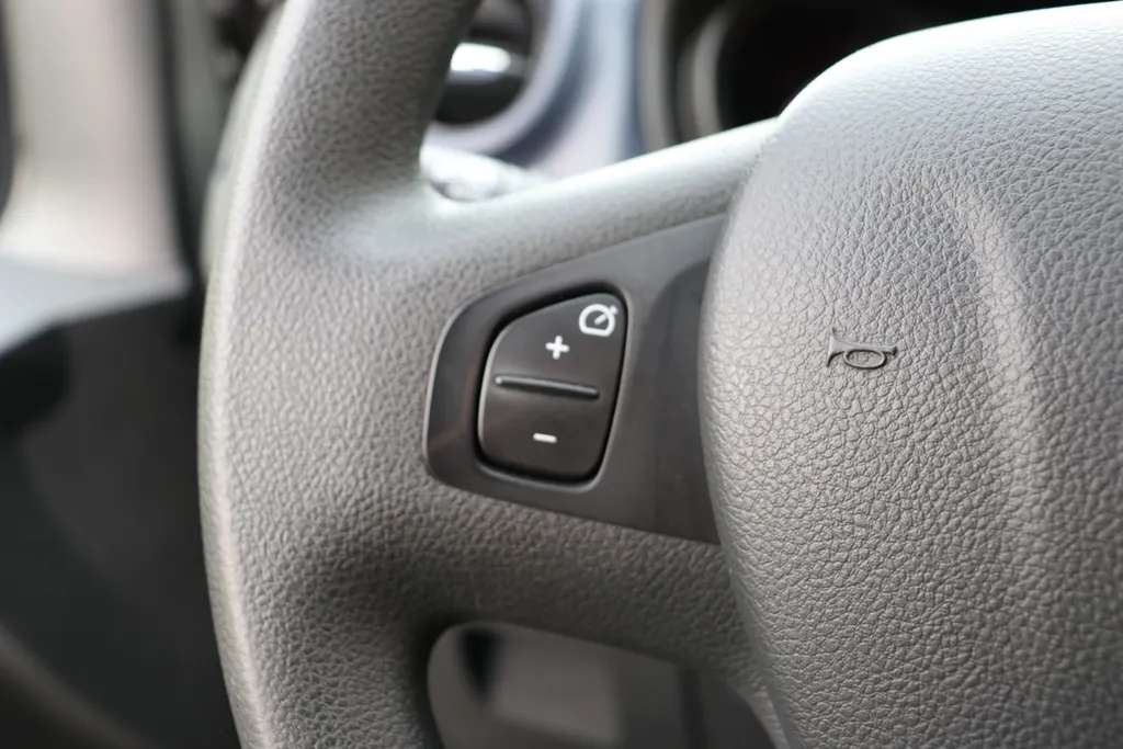 Opel Vivaro 1.6 CDTI L2H1 DC Business+ EcoFlex EX. BTW 1e eigenaar Lease v.a. 395,- p/m