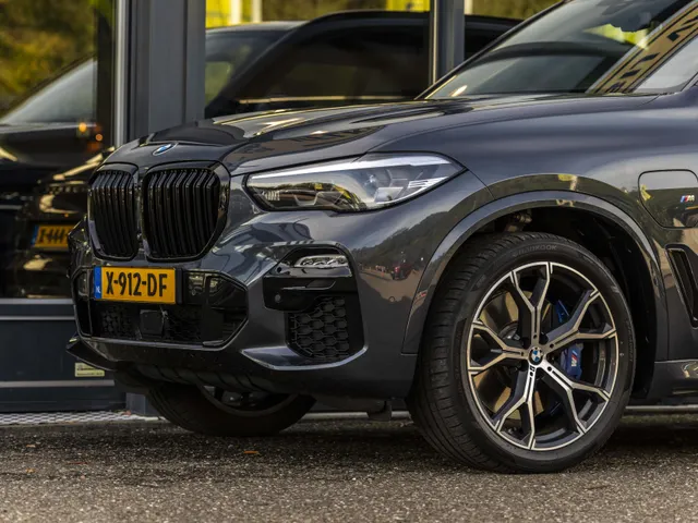BMW X5 xDrive45e High Executive M-Sport / panoramadak / massage / stoelverkoeling