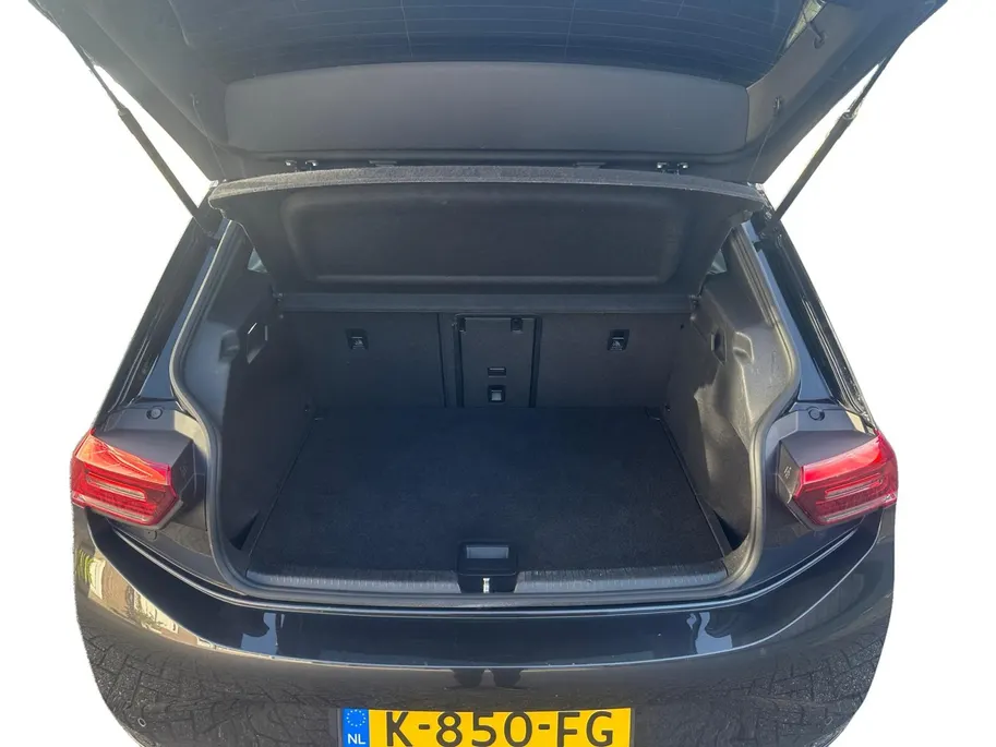 Volkswagen ID.3 First Max 58 kWh | Soh 93,6% | CarPlay | Camera | Stoel- & stuurverwarming | HUD |