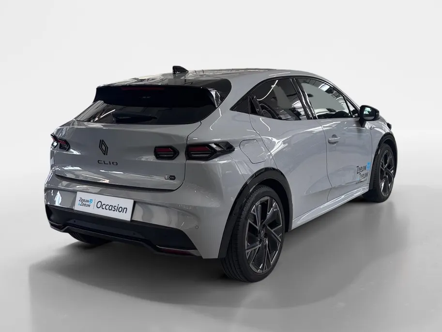 Renault Clio 1.8 Hybrid 160 esprit Alpine AUTOMAAT STOELVERWARMING STUURVERWARMING NAVI APPLE CARPLAY ANDROID AUTO LM VELGEN ALPINE ESPIRT UITVOERING !!!LET OP DEMO VRAAG NAAR ACTUELE KMSTAND!!!