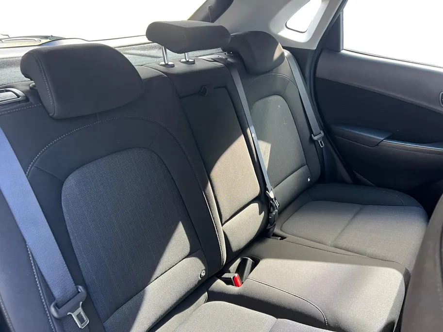 Hyundai Kona 1.6 GDI HEV Fashion Design Sky 105PK | 1ste eigenaar | Navigatie | Apple Carplay & Android Auto | Adaptive cruise control | Trekhaak | Schuif- kanteldak | Parkeersensoren achter | Stoelverwarming voor |