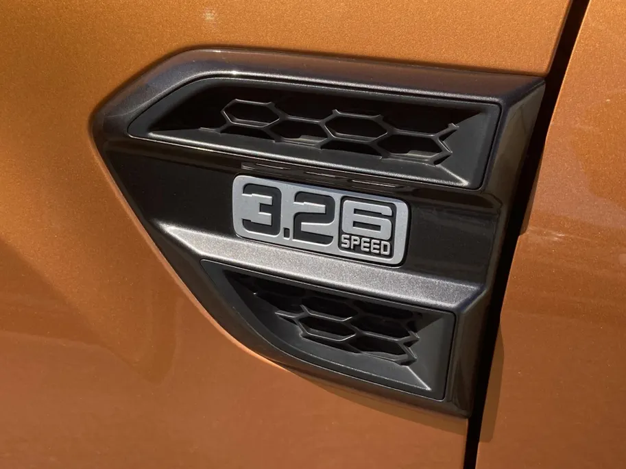 Ford Ranger 3.2 5-cilinder TDCi 200 pk 4WD Wildtrak Supercab Adaptieve Cruise Control - Navigatie - Trekhaak- afsluitbare Rollertop