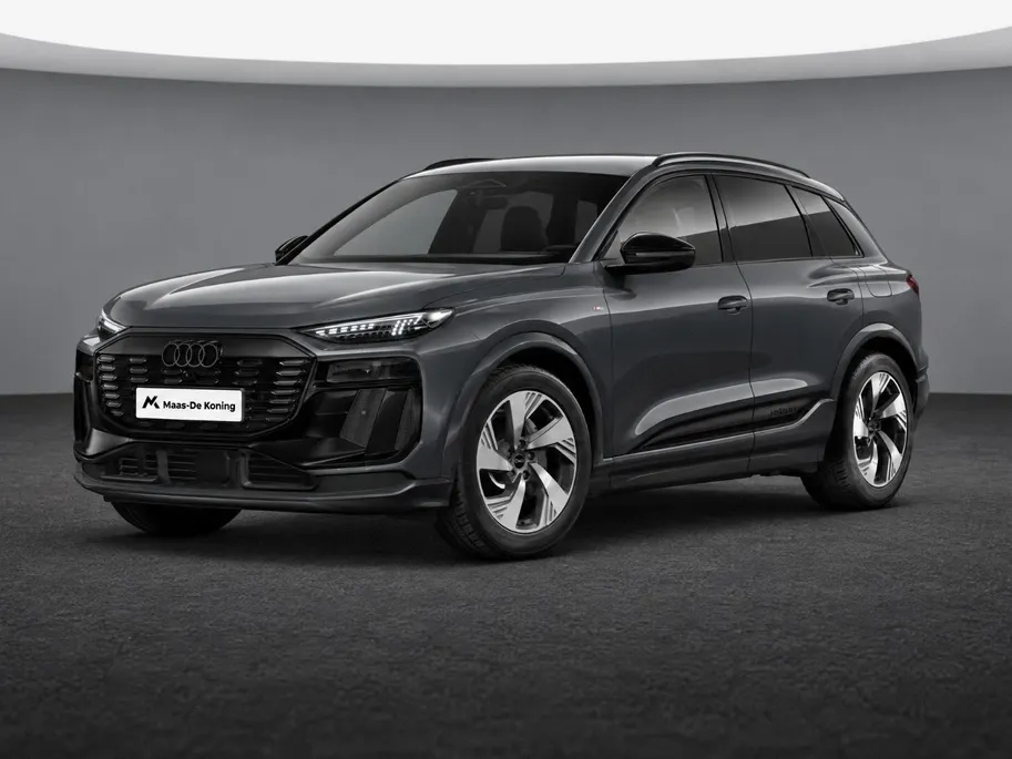 Audi Q6 e-tron S edition 83 kWh 252 PK · Trekhaak elek. wegklapbaar · Optiekpakket zwart · Zwart lederen S-line bekleding
