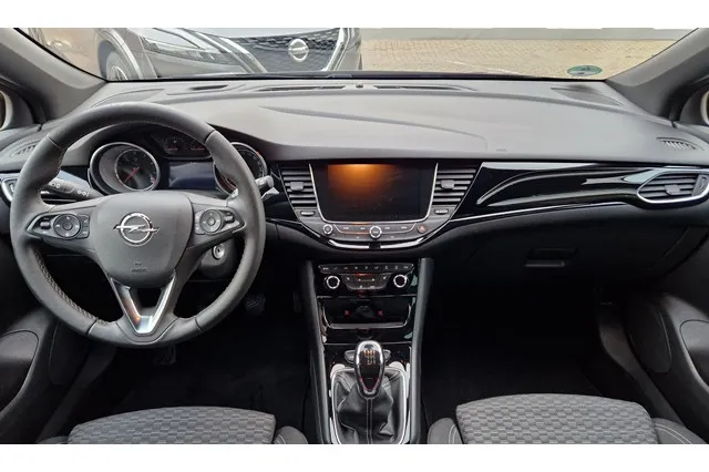 Opel Astra 1.4 150PK Turbo Business Executive Navi - Camera - Trekhaak