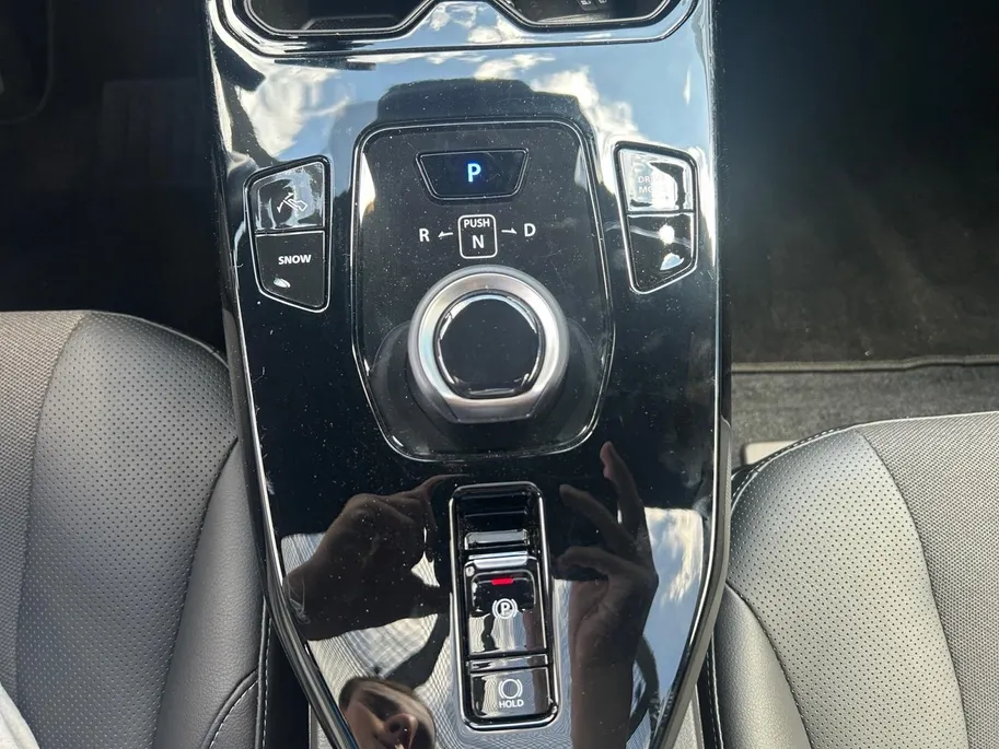 Suzuki e Vitara Style 61 kWh | Apple Carplay/Android Auto | electronic climate controle | 360 Parkeercamera | Panorama dak | Stoelverwarming |