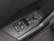 Volkswagen T-Cross 1.5TSI 150PK R-Line DSG · Trekhaak · Camera · Navigatie · Apple/Android Car Play · Stoelverwarming · Garantie t/m 01-10-2025