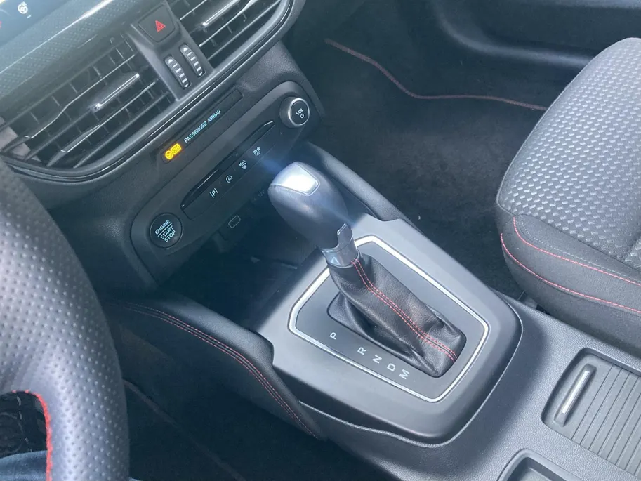 Ford Focus 1.0 EcoBoost Hybrid 155pk Automaat ST Line X Wagon Navigatie - Apple Carplay/ Android Auto - Winter Pack - Driver Assistance Pack