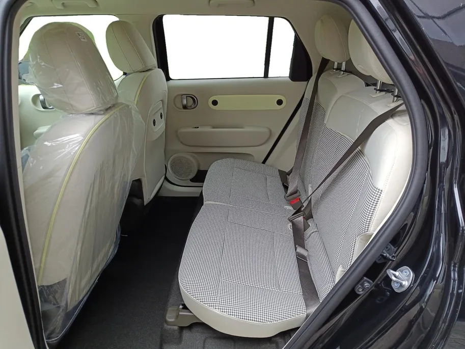Hyundai Inster Pulse Advanced 42 kWh | Khaki interieur | Z&Z Topdeal | Van €  27.750, nu voor € 25.250 |