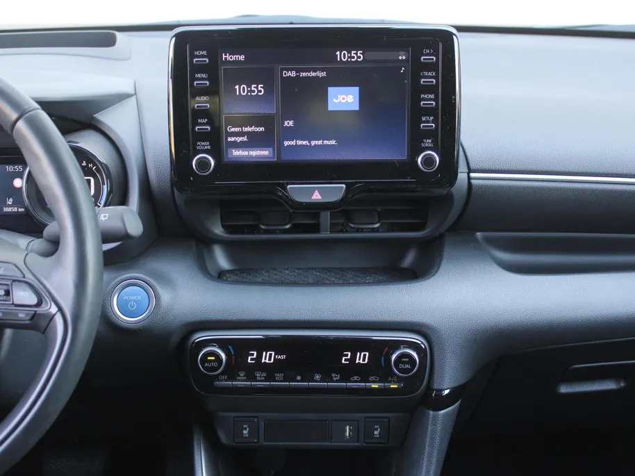 Mazda 2 Hybrid 1.5 Select | Trekhaak | Stuur-/stoelverwarming | Camera | HUD | Telefoonlader | Dodehoek detectie | Cruise adapt. | Clima | 16' LM |