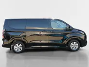 Ford E-Transit Custom 320 L1H1 Limited 65 kWh 218 pk | Direct leverbaar | Cruise control | Navigatie via Apple Carplay & Android auto | Achteruitrijcamera