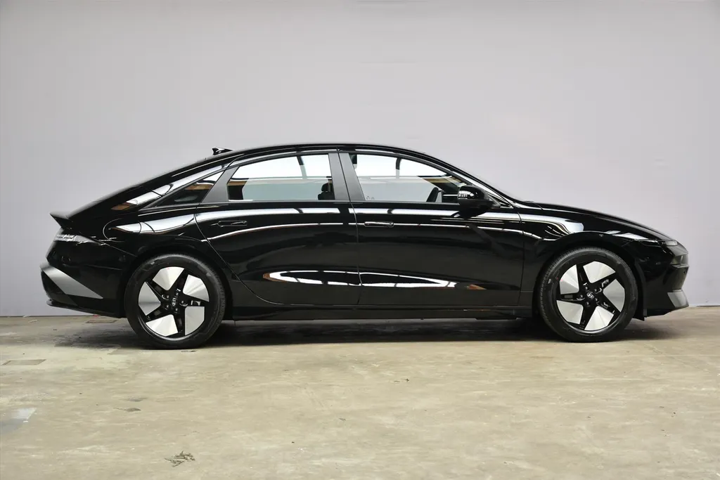 Hyundai IONIQ 6 63 kWh Pure Edition / NIEUW MODEL MY27