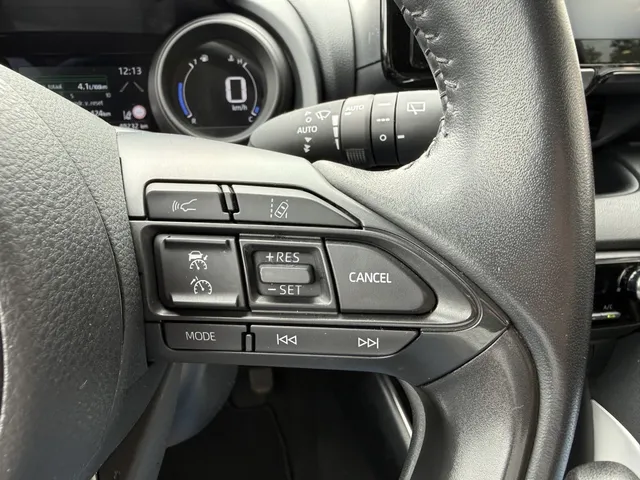 Toyota Yaris 1.5 Hyb. Dynamic | Stoelverwarm. | Allseason | Carplay |