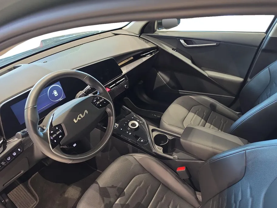 Kia Niro 1.6 GDi Hybrid DynamicPlusLine | Schuif-kantel dak | Achteruitrijcamera | Hyrbide | Elektrische achterklep | Stoelverwarming