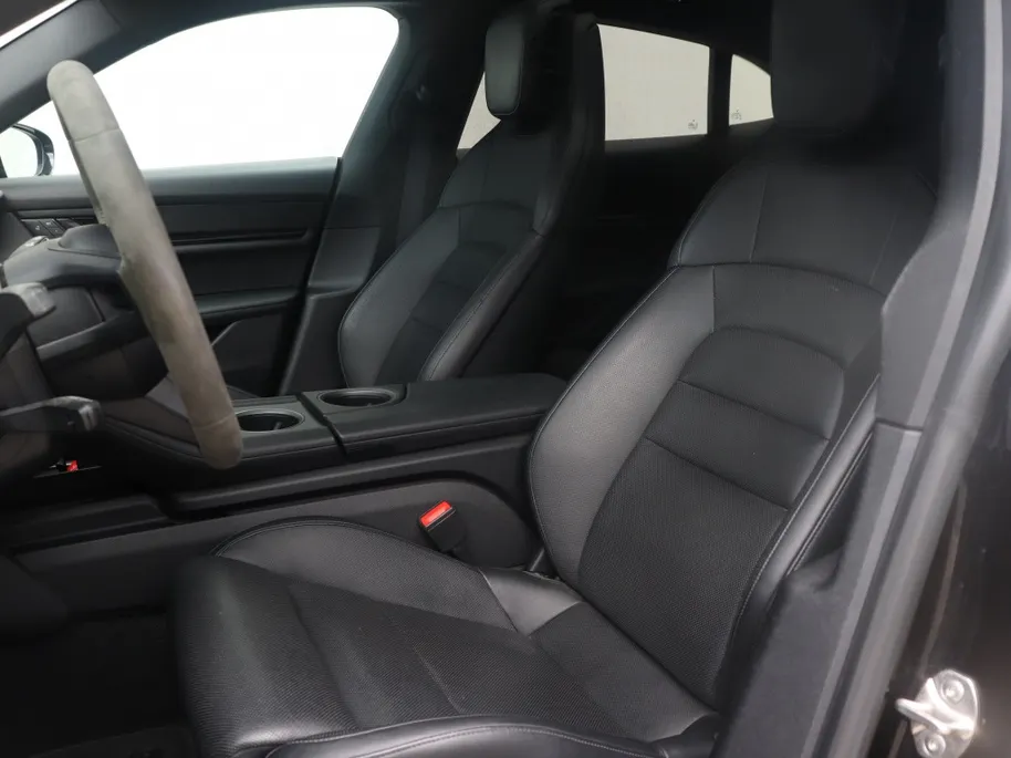 Porsche Taycan Cross Turismo 4S 93 kWh | Pano | Luchtvering | Sport Chrono | HUD | 21' GTS