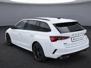 Škoda Octavia Combi 1.4TSI/245PK iV PHEV RS DSG · Panoramadak · Camera · Stoel + achterbank verwarmd · Canton Audio · Apple/Android Car Play ·