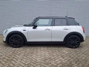 MINI Cooper Mini 1.5 Business Edition | Navigatie | Harman Kardon | Climate | Sensoren | Cruise