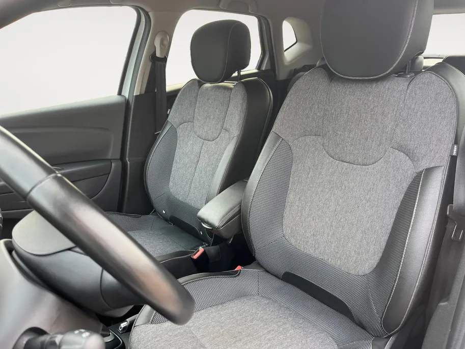 Renault Captur 1.3 TCe Intens *Automaat*Navi+Camera*Climate Control*Keyless Entry*Parkeersensoren*Zeer nette auto!