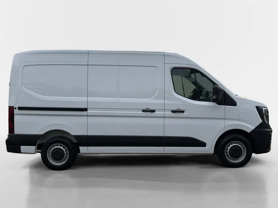 Renault Master E-Tech T35 L2H2 Advance Long Range 87 kWh Automaat | NIEUWE AUTO - DIRECT LEVERBAAR! | Camera | Climate Control | Cruise Control | Apple CarPlay/Android Auto | Full LED | Licht & Regen Sensor | Parkeersensoren |