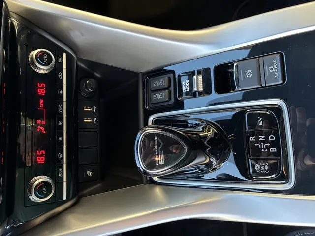 Mitsubishi Eclipse Cross 2.4 PHEV First Ed.