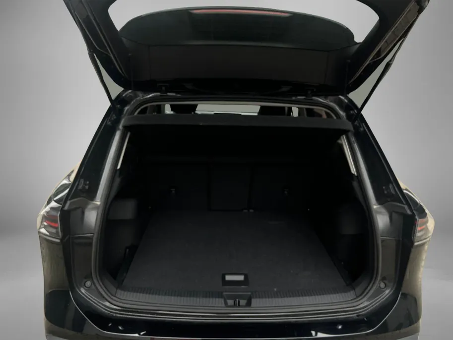 Volkswagen Tiguan 1.5 eTSI 130pk DSG Life Edition · 360 Camera · Inklap. Trekhaak · Apple/Android Car Play · Dodehoeksensor · Stuur- & Stoelverwarming · Parkeerassistent · Garantie t/m 01-09-2027