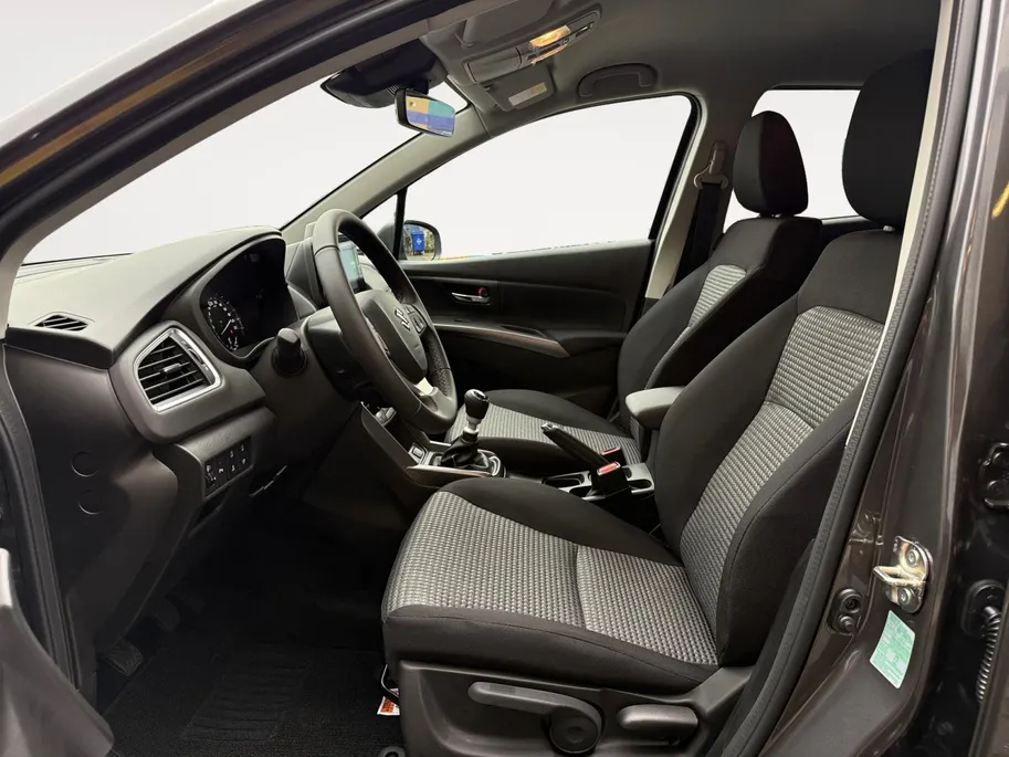 Suzuki S-Cross 1.4 Boosterjet Select Smart Hybrid | €2000 Extra korting op voorraadmodellen! | Direct rijden |