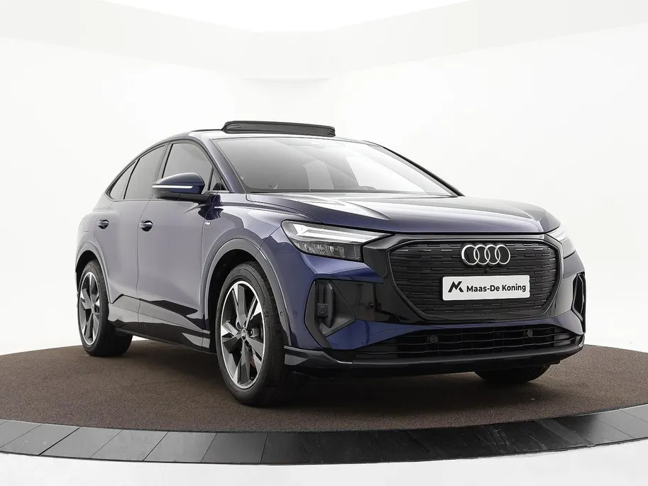 Audi Q4 Sportback e-tron 40 S edition 204 PK 77 kWh · SOH 96,3% · Panoramadak · Camera · Apple/Android Car Play · Navigatie · Head-Up Display ·