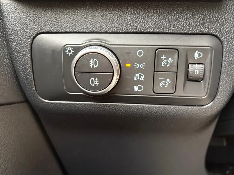 Ford Kuga 1.5 EcoBoost Titanium 150PK | Trekhaak (1800kg trekgewicht) | Navigatie | Parkeersensoren | Privacy Glass | Winter Pack