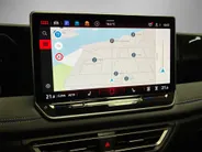 Volkswagen Tiguan 1.5eTSI/150PK R-Line · Panoramadak · Trekhaak · 360°Camera + Parkeersensoren · Garantie t/m 06-01-2030 of 100000km.