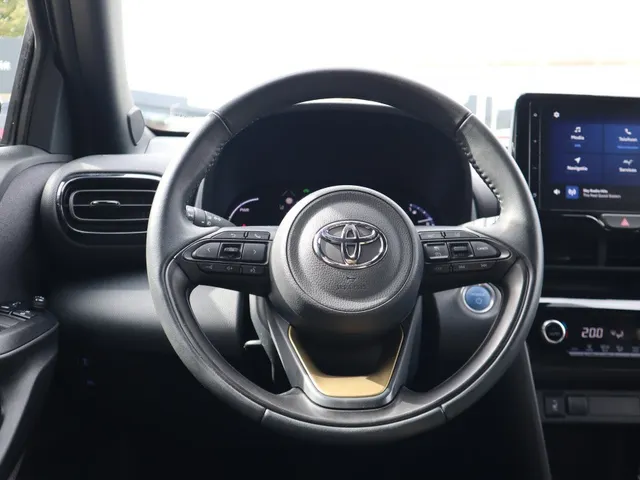 Toyota Yaris Cross 1.5 Hybrid Explore | Stoelverwarming | Parkeersensoren | Carplay