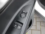 Kia Stonic 1.0 T-GDi DynamicLine | Airco | Navi | Cruise | 17" LM | PDC | Camera |