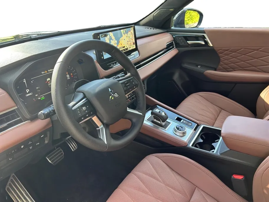 Mitsubishi Outlander 2.4 PHEV Instyle+ | 6000 EURO KORTING | NU DIRECT LEVEBAAR | 8 JAAR GARANTIE |