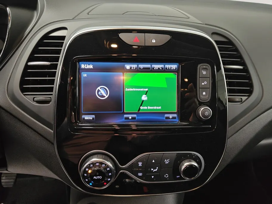 Renault Captur 1.3 TCe Intens NAVI AIRCO TREKHAAK CAMERA ANDROID AUTO 4 CILINDER 130PK HOGE INSTAP ZEER MOOIE AUTO