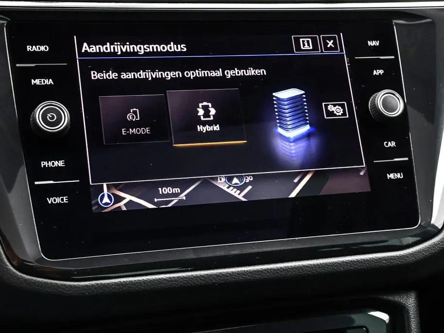 Volkswagen Tiguan 1.4 TSI 245pk eHybrid Elegance · Panoramadak · Camera · P-Sensoren · Dodehoek Detectie · 19'' Inch ·