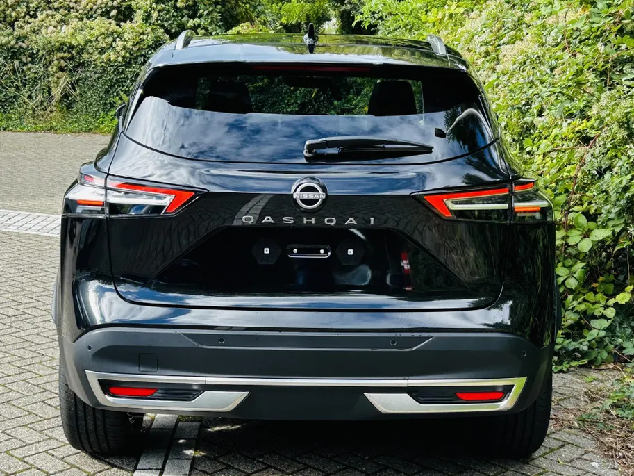 Nissan QASHQAI 1.3 MHEV Xtronic N-Connecta | NISSAN MORE 10 Jaar garantie | €6000,- korting inclusief inruilpremie | Andrioid/Apple Carplay | 360graden camera's | Stoel-/ Stuur-/ Voorruitverwarming | Panoramadak |