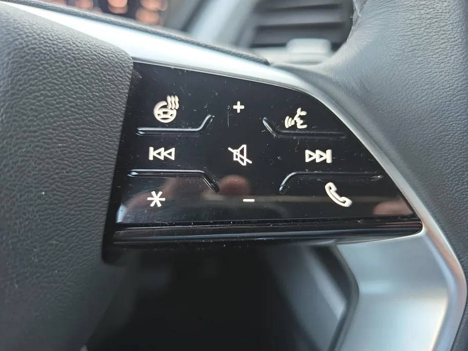 Audi Q4 e-tron 35 Launch edition Advanced 55 kWh | 1e Eigenaar | Dealer onderhouden | Android Auto/ Apple Carplay | Adaptieve Cruise Control | Dodehoekdetectie | Navigatie pack | 20'' velgen | 12 maanden garantie