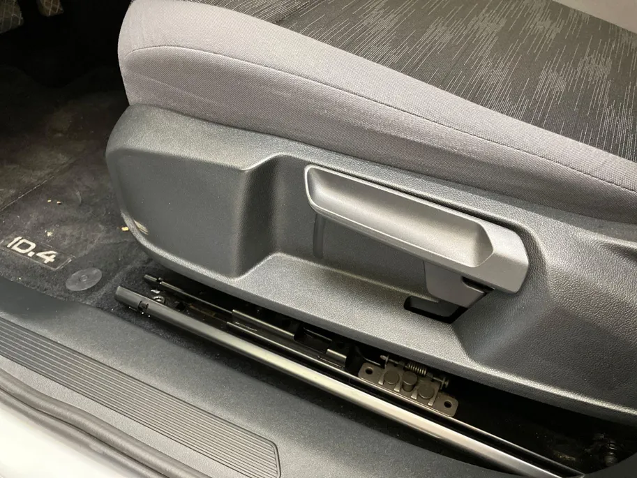 Volkswagen ID.4 52 kWh 170PK · Panoramadak · Apple/Android Car Play · Camera + Parkeersensoren · SOH 92.3%