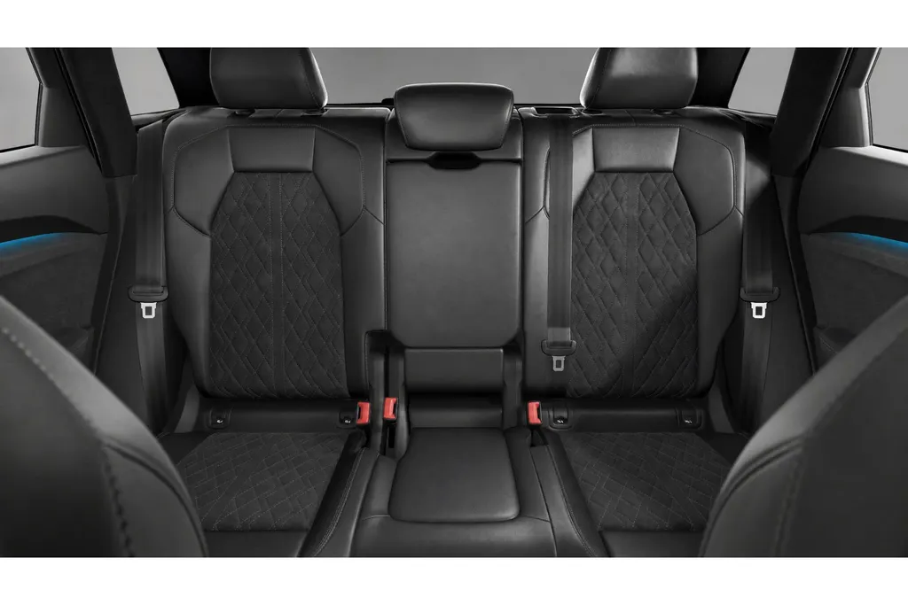 Audi Q5 e-hybrid quattro S edition Competition 367 PK · Head-Up display · B&O Premium 3D · Sportstoel S dynamica/leder