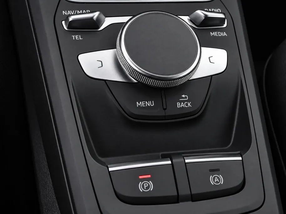 Audi Q2 35 TFSI 150pk S Edition · Camera · Matrix LED · Apple/Android Car Play · Adaptive Cruise Control · Stoelverwarming · Verkeersbord Detectie · Virtual Cockpit ·