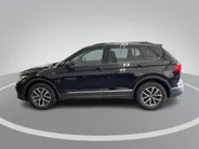 Volkswagen Tiguan 1.4 TSI eHybrid 245pk DSG Life Business · Camera · Inklap. Trekhaak · Stuur- & Stoelverwarming · Apple/Android Car Play · Elek. Achterklep ·