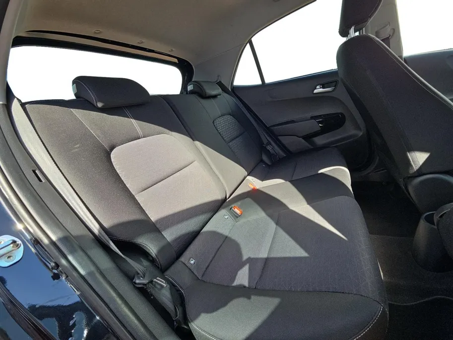 Kia Picanto 1.0 MPi DynamicLine | Camera | Cruise Control | Navigatie | Carplay | LM Velgen | 12 Maanden BOVAG Garantie |