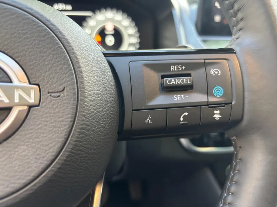 Nissan QASHQAI N-Connecta 158PK AUTOMAAT | Navigatie | Google Built-in | Adaptive Cruise Control | Climate Control | 360 camera | Parkeersensoren rondom | Lichtmetalen velgen | Panorama dak |